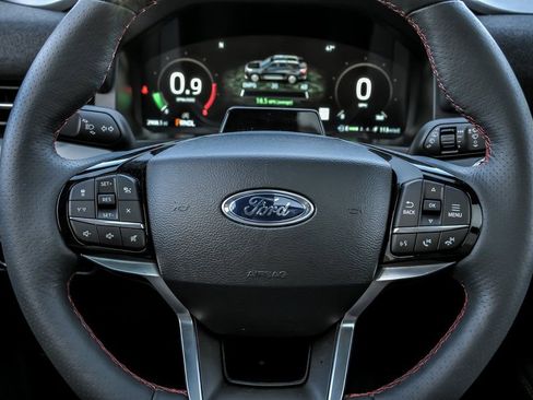 Used 2025 Ford Explorer ST-Line image 20
