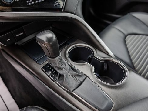 Used 2021 Toyota Camry SE image 18