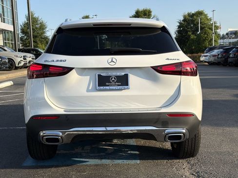 Certified 2026 Mercedes-Benz GLA 250 4MATIC image 4
