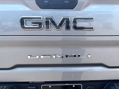 Used 2025 GMC Sierra 2500 Denali Ultimate AWD/4WD image 29