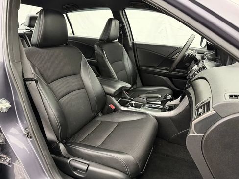 Used 2016 Honda Accord Sport image 20