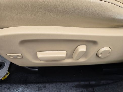Used 2014 Toyota Highlander Limited Platinum AWD/4WD image 40