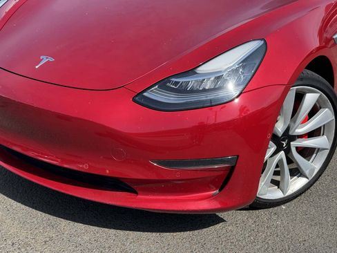 Used 2018 Tesla Model 3 image 3
