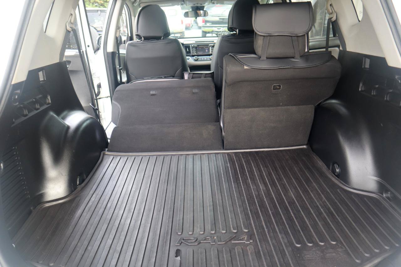 Used 2017 Toyota RAV4 XLE AWD/4WD image 43