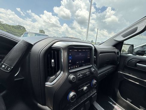 Certified 2021 Chevrolet Silverado 1500 LTZ AWD/4WD image 19