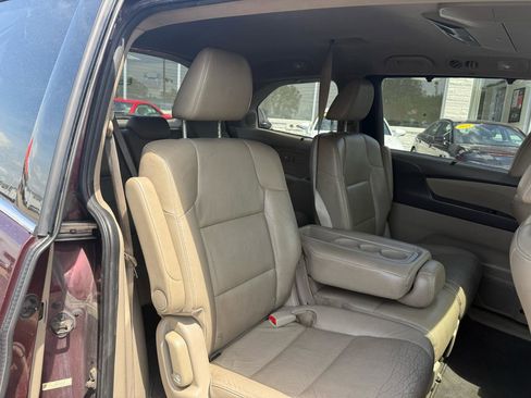 Used 2012 Honda Odyssey Touring image 12