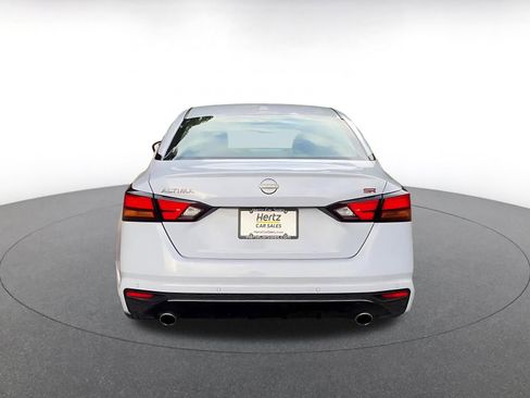 Used 2025 Nissan Altima 2.5 SR FWD image 12