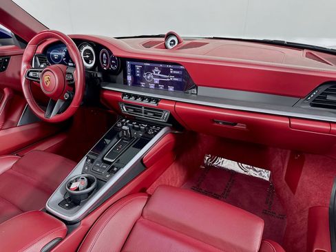 Used 2021 Porsche 911 Turbo image 33