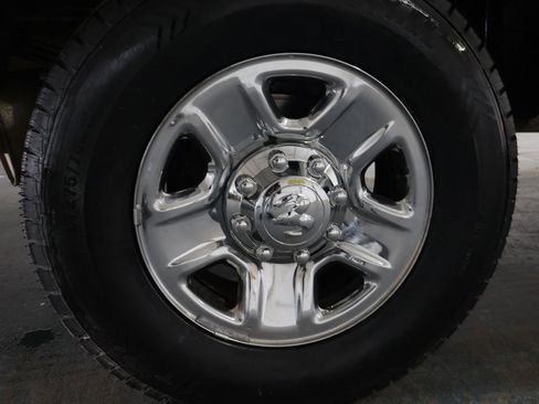 Used 2018 RAM 3500 Tradesman w/ Chrome Appearance Group AWD/4WD image 30