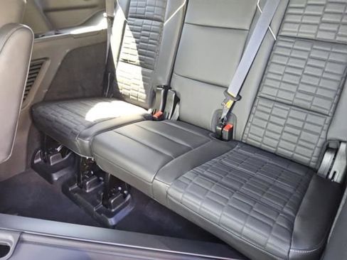 Used 2024 Cadillac Escalade Sport Platinum w/ LPO, ONYX Package image 6