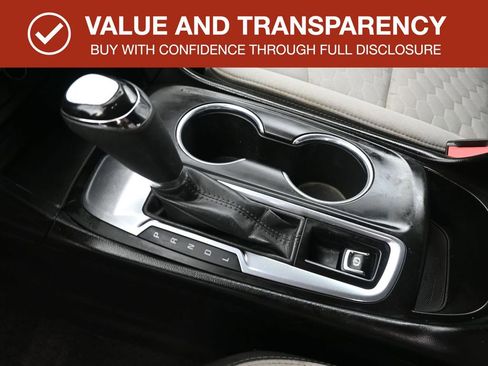 Used 2020 Chevrolet Equinox LT image 16