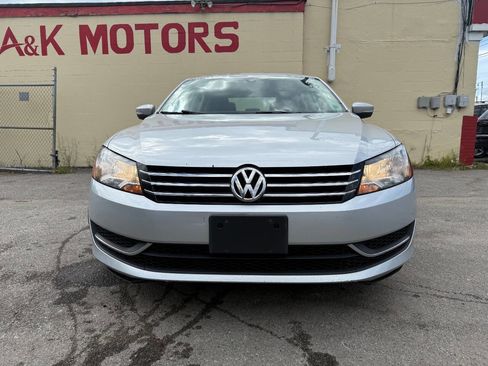 Used 2015 Volkswagen Passat 1.8T SE image 2