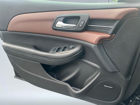 Used 2015 Chevrolet Malibu LTZ FWD image 12