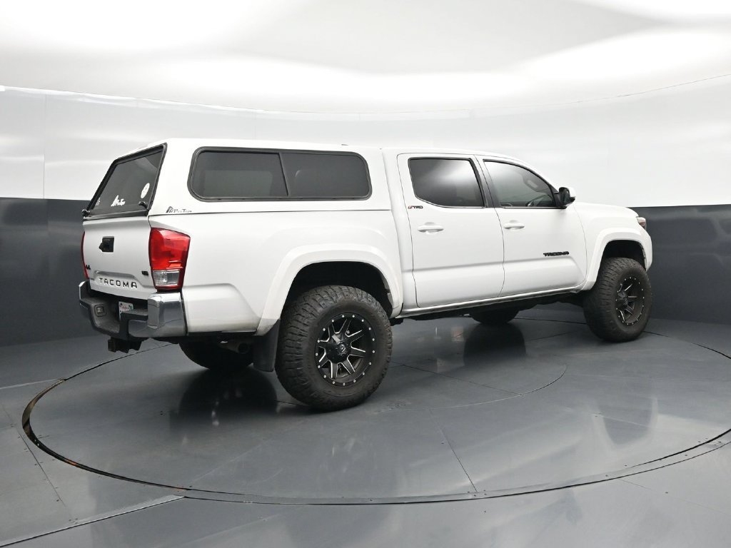 Used 2017 Toyota Tacoma SR5 w/ Tow Package AWD/4WD image 23