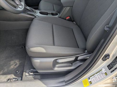 Used 2025 Toyota Corolla LE image 4