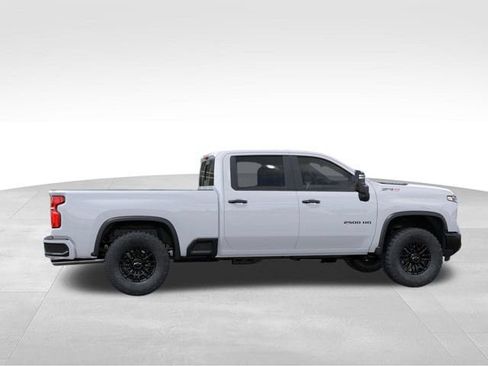 New 2026 Chevrolet Silverado 2500 ZR2 w/ LPO, Dark Essentials Package AWD/4WD image 5