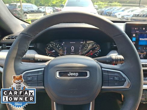 Used 2023 Jeep Compass Latitude AWD/4WD image 19