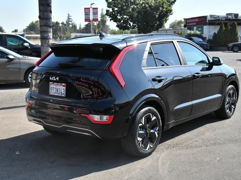 Used 2025 Kia Niro Wind FWD image 8