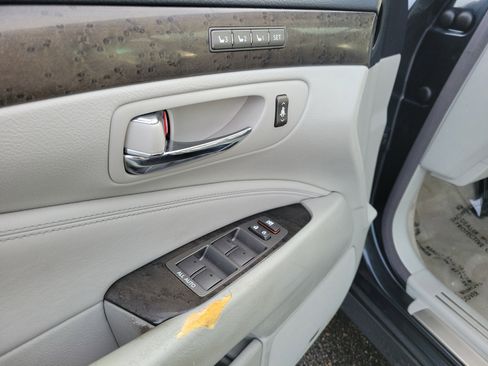 Used 2011 Lexus LS 460 AWD w/ Luxury Value Edition image 18