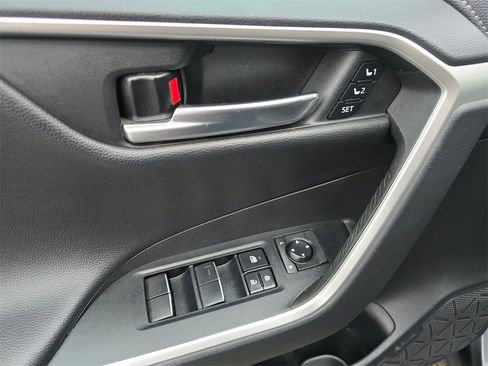 Certified 2020 Toyota RAV4 Limited image 23
