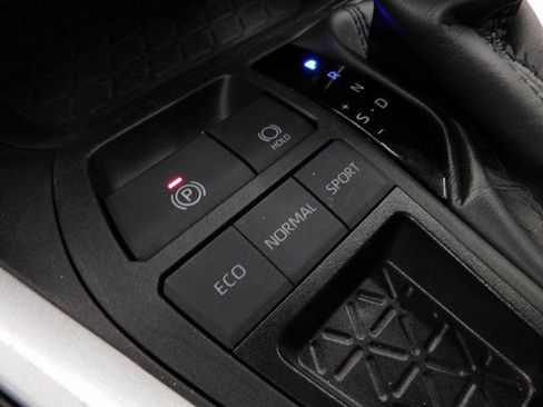 Used 2023 Toyota RAV4 XLE Premium image 33