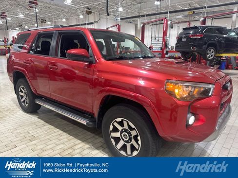 Used 2018 Toyota 4Runner TRD Off-Road AWD/4WD image 1