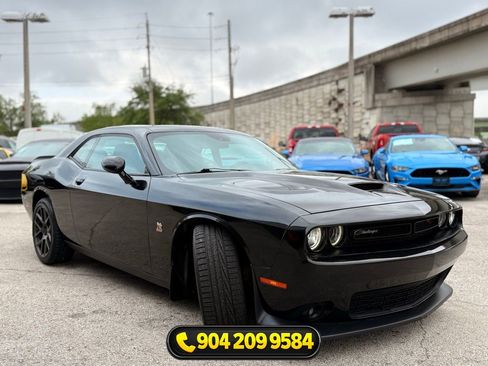 Used 2019 Dodge Challenger R/T Scat Pack w/ Driver Convenience Group RWD image 11