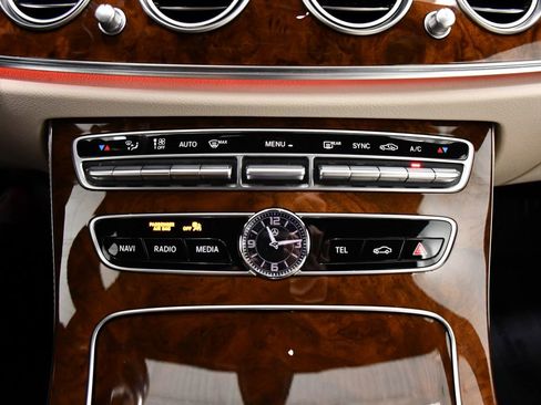 Certified 2019 Mercedes-Benz E 450 4MATIC Wagon image 14