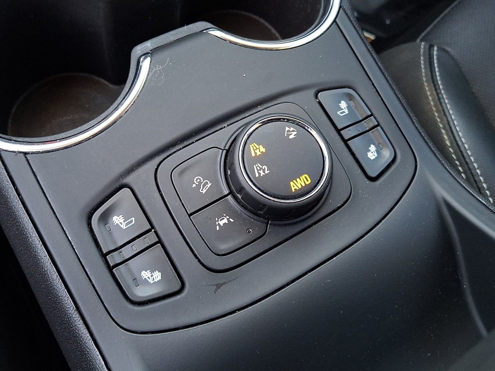 Certified 2024 GMC Terrain SLT w/ Elevation Edition AWD/4WD image 25