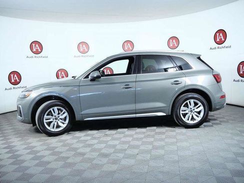 Used 2023 Audi Q5 2.0T Premium w/ Convenience Package AWD/4WD image 5