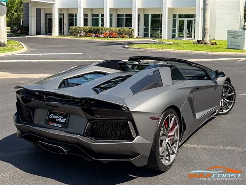 Used 2017 Lamborghini Aventador LP 700-4 AWD/4WD image 58