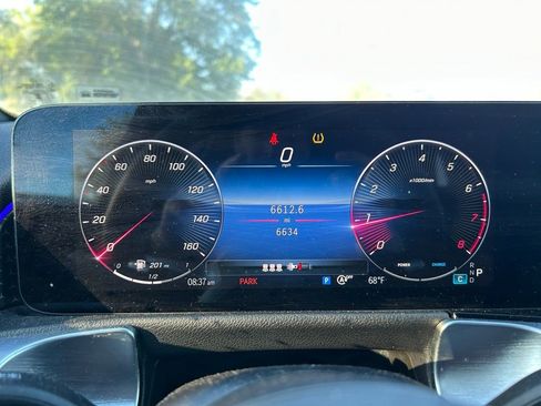 Used 2024 Mercedes-Benz GLB 250 image 23