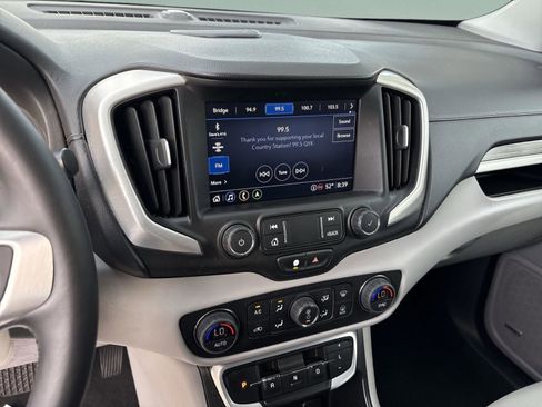 Used 2022 GMC Terrain SLT w/ Infotainment Package II image 13