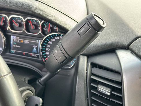 Used 2018 Chevrolet Tahoe LT image 24
