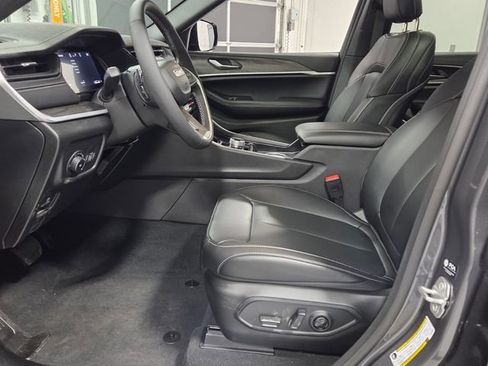 New 2026 Jeep Grand Cherokee Limited w/ Limited Altitude Package image 5