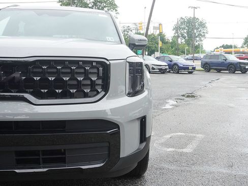 Used 2025 Kia Telluride EX X-Line AWD/4WD image 17