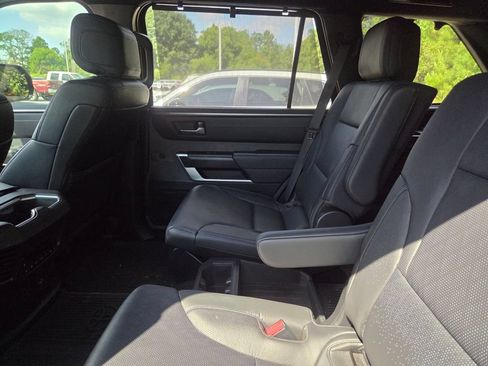 Used 2023 Toyota Sequoia Platinum AWD/4WD image 7