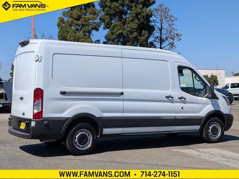 Used 2018 Ford Transit 150 148 Medium Roof RWD image 7