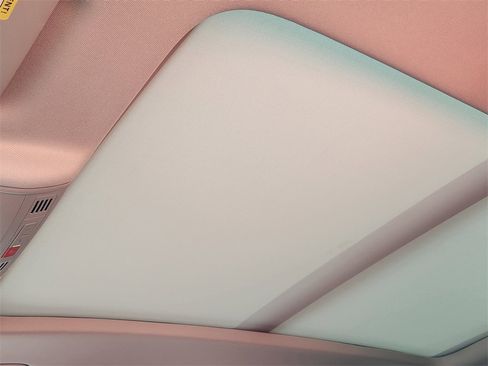 New 2024 Volkswagen Taos SE image 18