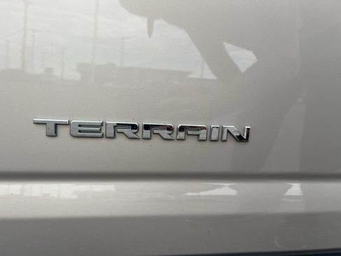 Used 2011 GMC Terrain SLE AWD/4WD image 36