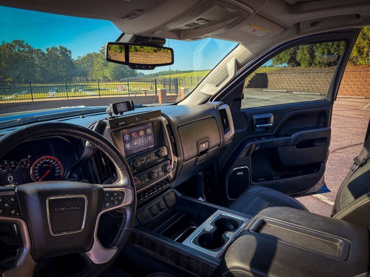 Used 2015 GMC Sierra 2500 Denali w/ Duramax Plus Package AWD/4WD image 13