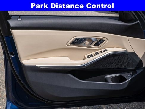 Used 2022 BMW 330i xDrive Sedan w/ Driving Assistance Package AWD/4WD image 12