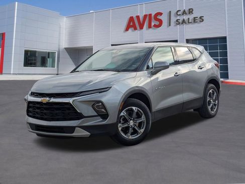 Used 2025 Chevrolet Blazer LT FWD image 1