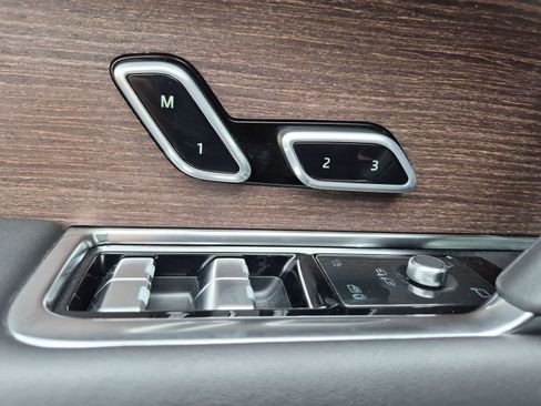 Used 2023 Land Rover Range Rover SE AWD/4WD image 17