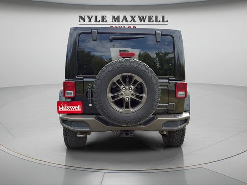 Used 2016 Jeep Wrangler Unlimited Sahara AWD/4WD image 12