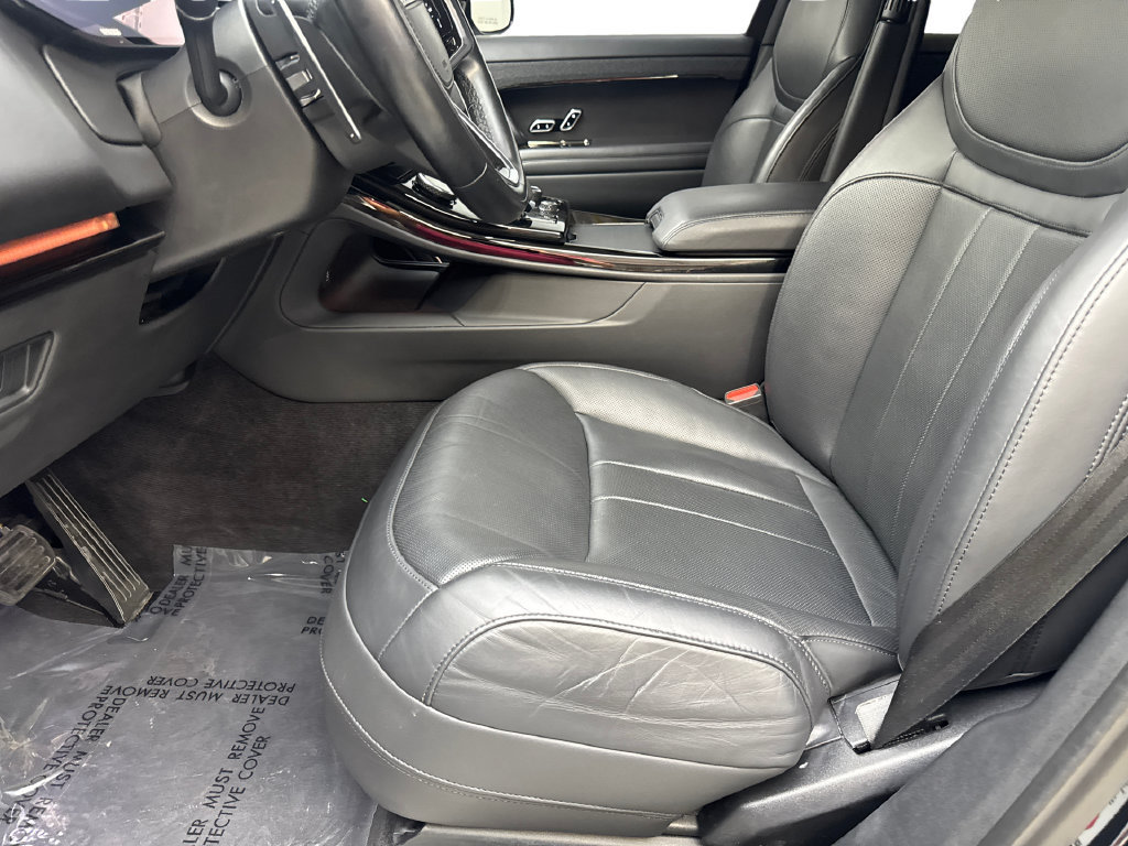 Used 2023 Land Rover Range Rover Sport SE AWD/4WD image 28