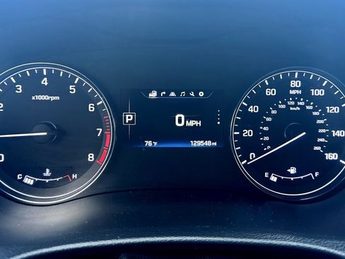 Used 2017 Genesis G80 3.8 RWD image 19