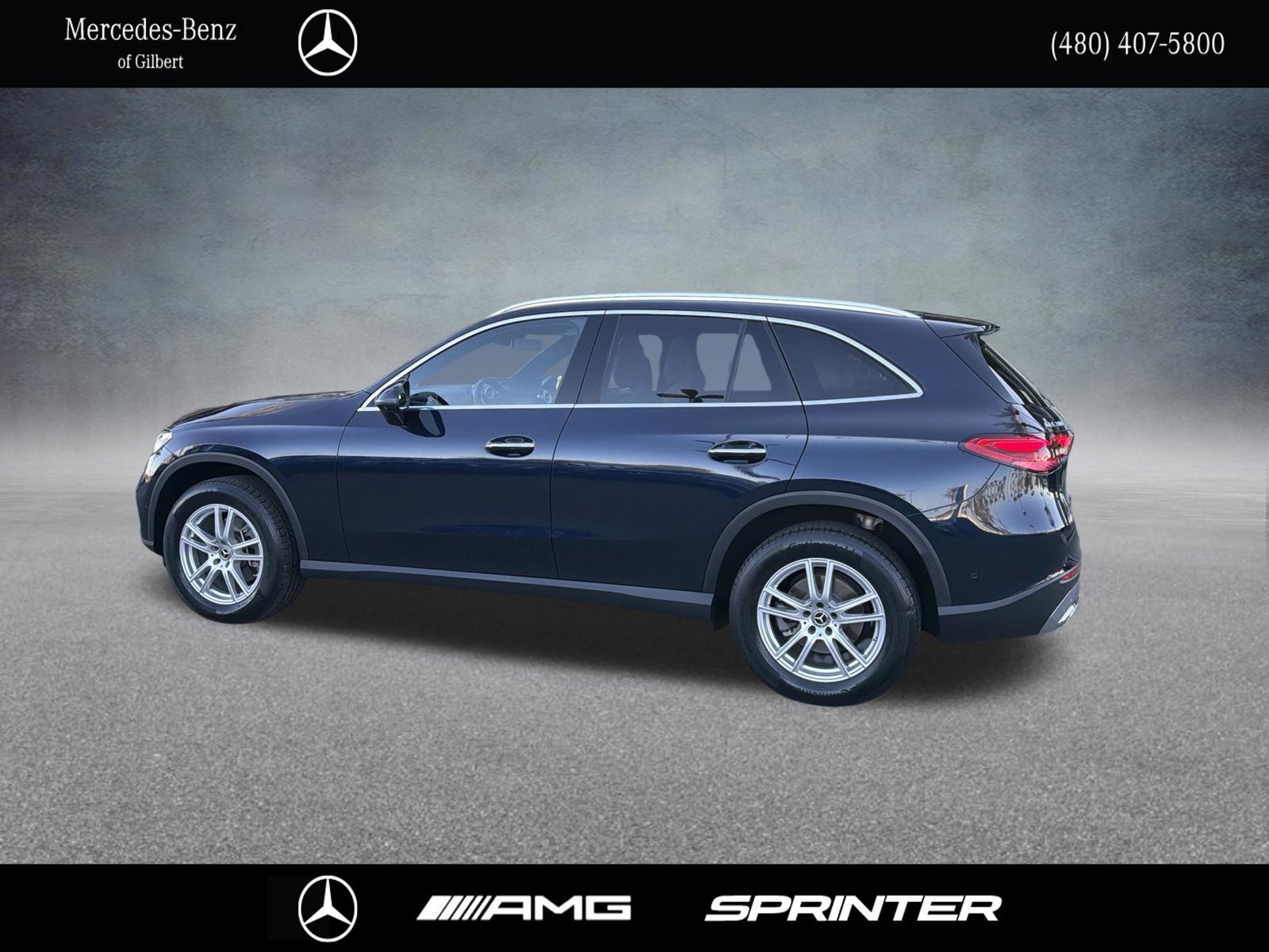 Used 2023 Mercedes-Benz GLC 300 4MATIC image 2