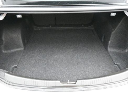 Used 2024 Chevrolet Malibu RS image 9