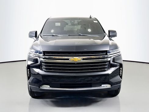 Used 2022 Chevrolet Tahoe LT w/ Luxury Package RWD image 2